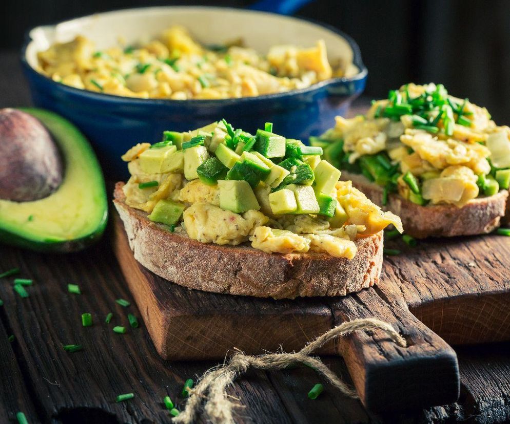 jajecznica z awokado