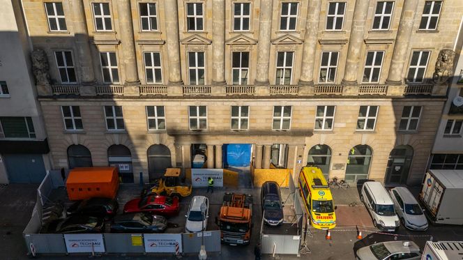 Kamienica na ul. Moniuszki 8 w Warszawie