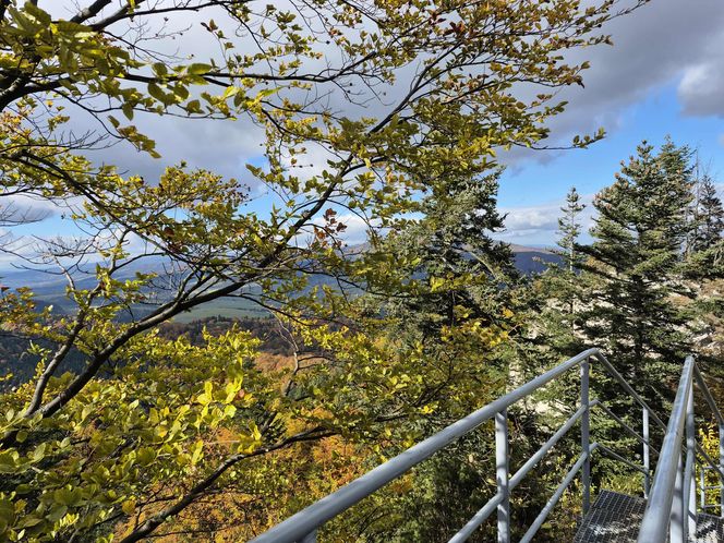 To jedno z najstarszych polskich uzdrowisk najpiękniej wygląda jesienią. Kurowali się w nim Sienkiewicz, Prus, Matejko i Konopnicka