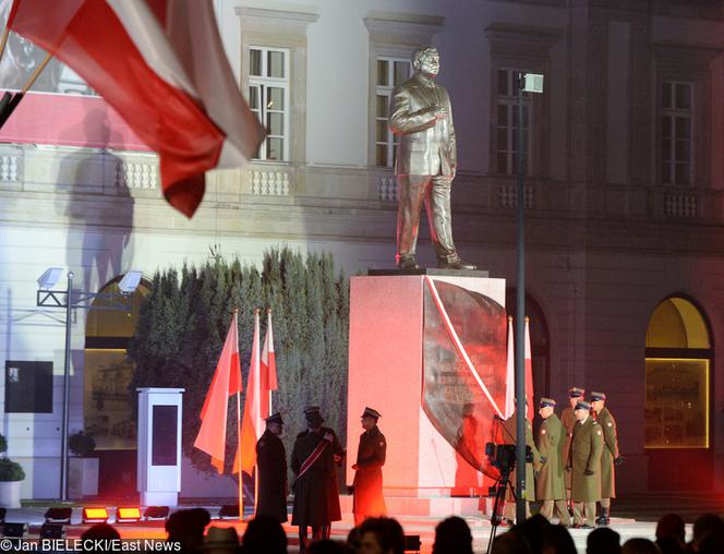 Odsłonięcie pomnika Lecha Kaczyńskiego w Warszawie