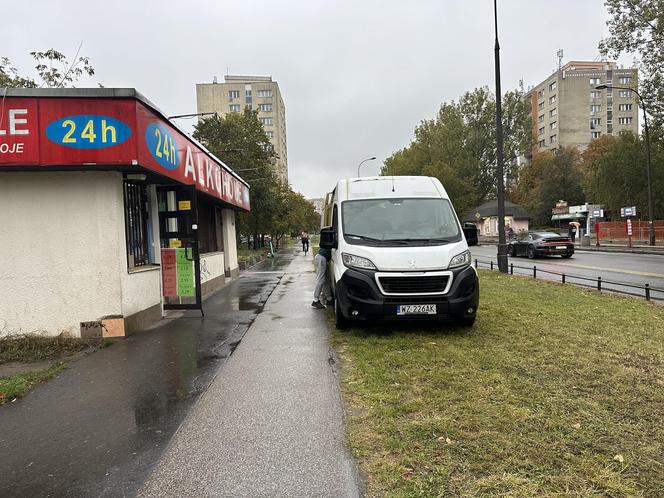 Problem z samochodami, potencjał w przestrzeni? 