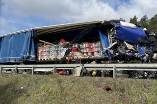 Śmiertelny wypadek na S8! Jedna osoba nie żyje po zderzeniu trzech 