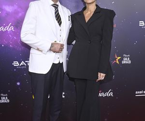 Rutkowski w nowej zaczesce, Rozenek-Majdan z wąsem na głowie i naga Kamińska