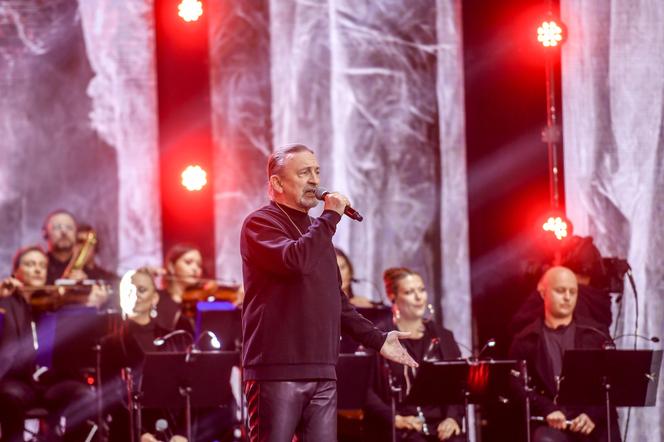 Gwiazdy we wzruszającym koncercie TVP1 „Wierzę w lepszy świat”. Dawno niewidziany Ryszard Rynkowski!