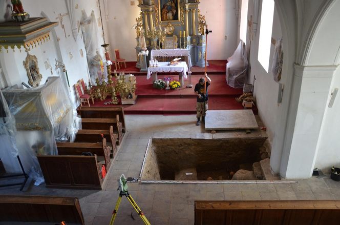  Pączewo. W kościele pochowano "wampira"? Niesłychane okrycie archeologów