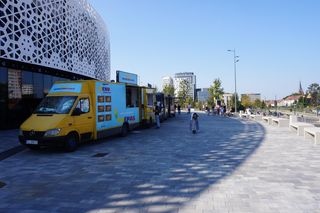 Festiwal Food Trucków w Olsztynie. Pod halą Urania można zjeść dania z kuchni całego świata [ZDJĘCIA]