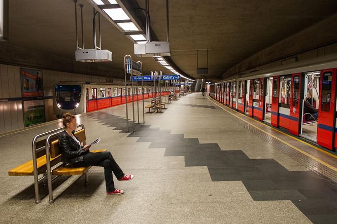 Pilny komunikat dla mieszkańców Warszawy. Ponad 2 tygodnie utrudnień w metrze. „Rozpocznie się remont”