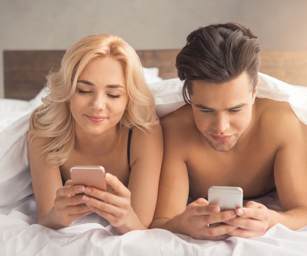 Sexting może być dobrym wstępem do późniejszych igraszek w łóżku.