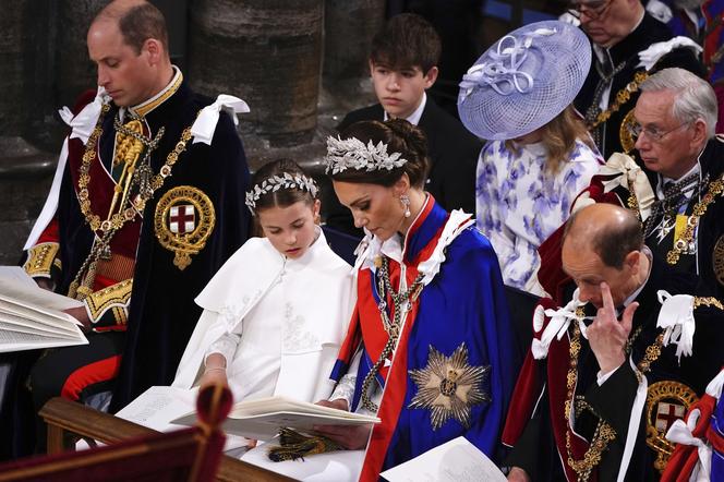 Księżniczka Charlotte i książę Louis na koronacji króla Karola III