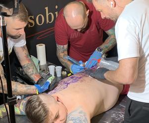 Tattoo Konwent Katowice 2022. Tatuatorzy tworzą piękne tatuaże