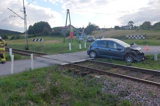 W Zborowicach samochód zderzył się z pociągiem