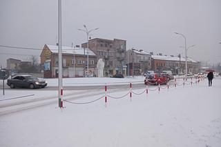 Zima w Świętokrzyskiem. Skarżysko-Kamienna w białym puchu. Zobacz zdjęcia