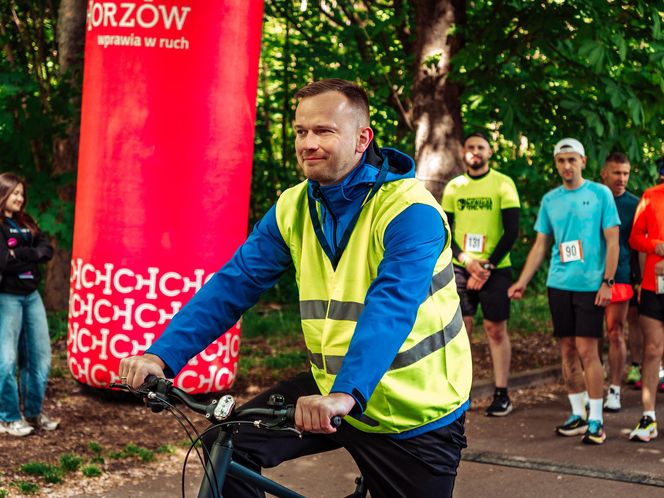 Sportowe emocje w Chorzowie. 150 biegaczy wystartowało w 6. edycji Chorzowskiej Dychy