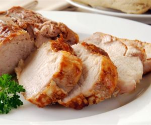 Co zrobić ze schabem, który został po świętach? Sprawdź ten szybki przepis