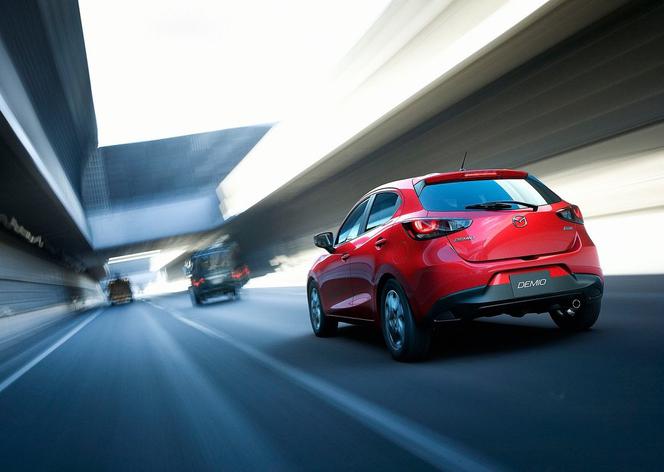2015 nowa Mazda 2 