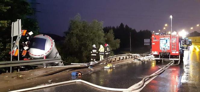 Wypadek ciężarówki rażonej piorunem w Boguchwale