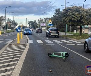 Tychy: 14-latka spowodowała wypadek drogowy jadąc na hulajnodze. Wpadła pod samochód