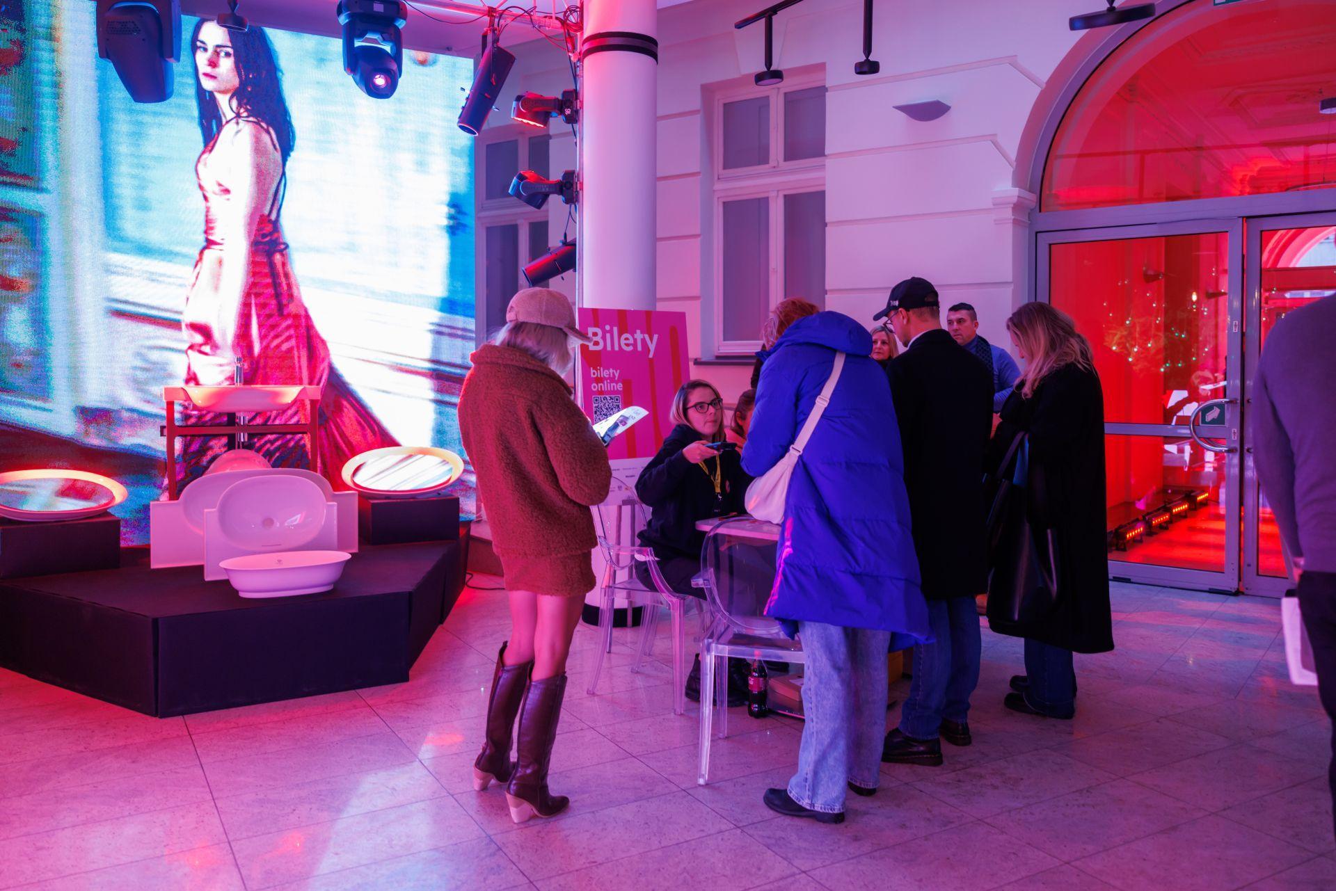 Artshow w Kamienicy Karskich w Warszawie