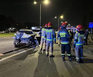 Warszawa. Pijany obywatel Ukrainy spowodował poważny wypadek. Zderzyły się cztery samochody osobowe