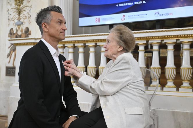 Dziennikarka "Super Expressu" Izabela Kraj odznaczona medalem "Dumni z Powstańców"