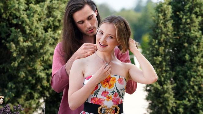 Barwy szczęścia odc. 2776. Sofia (Valeri Guliaieva), Cezary (Marcel Opaliński) 