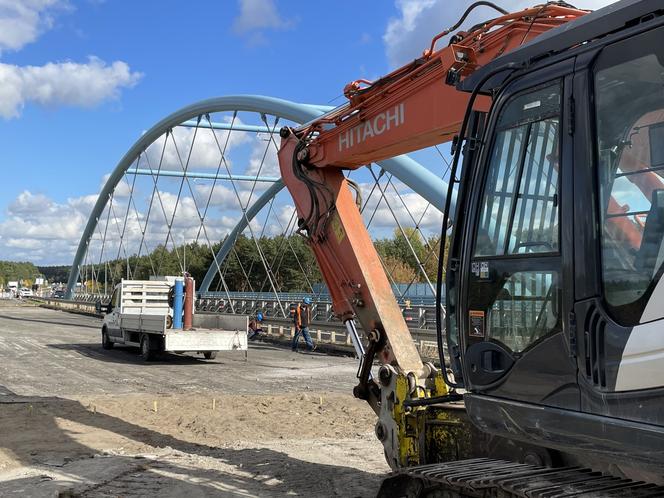 Trwa przebudowa wiaduktu w ciągu al. Armii Krajowej w Bydgoszczy [ZDJĘCIA]