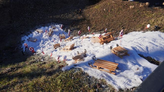 Pod Wysoką Bramą w Olsztynie „zamieszkały” skrzaty. Kim są Barstuki? [ZDJĘCIA]