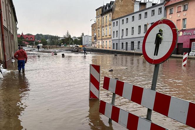 Powódź w Polsce. Czy można pić wodę z kranu? 