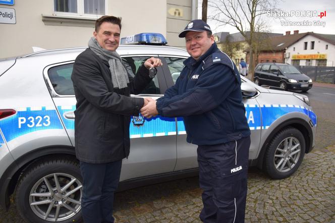 Nowy radiowóz dla policjantów Tworoga