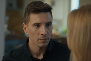 Barwy szczęścia, odcinek 3238: Kiepskie pomysły Wandy przerażą Tomasza. Dojdzie do wniosku, że z matką jest coś nie tak