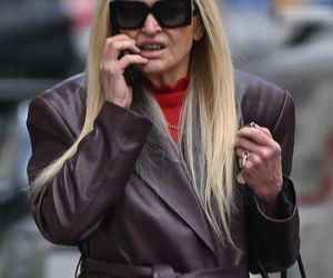 Monika Olejnik jedzie na czerwonym świetle, bo spieszy się do pracy