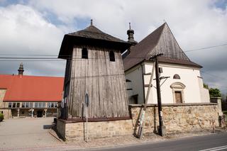 Przez proboszcza musiałam pochować męża 20 kilometrów od domu.