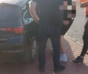 Kibolska burda na osiemnastce. W akcji policja, 5 osób zatrzymanych