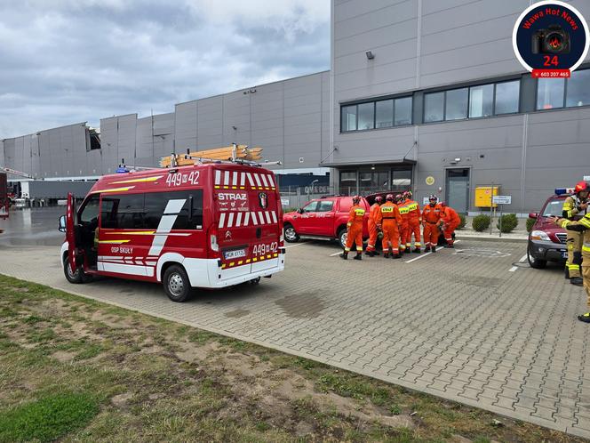 Potężna burza na Mazowszu. Zawalił się dach hali produkcyjnej 