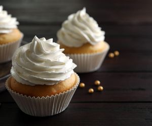 To najlepsze babeczki waniliowe jakie jadłam. Robię je z kilku prostych składników w 10 minut 