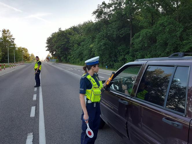 "Trzeźwy Poranek" w woj. podlaskim. Policjanci sprawdzali trzeźwość kierowców