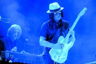 Jack White wspomina pracę nad piosenką do Bonda. Który utwór z serii jest jego ulubionym?