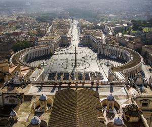 Pracownicy Watykanu chcą pozwać pracodawcę. To pierwsza taka sytuacja w historii