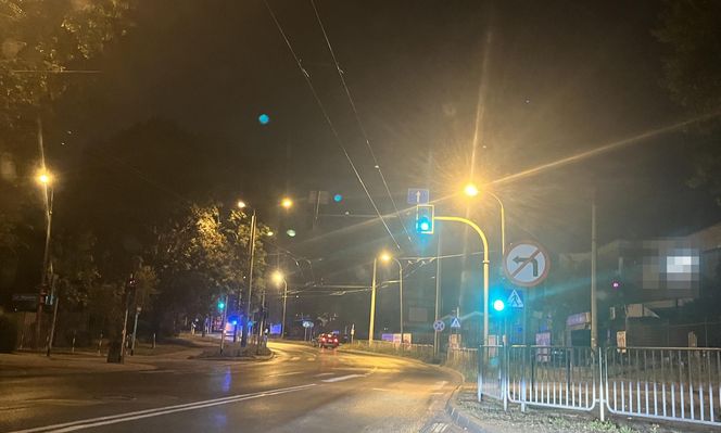 Autokar wjechał w targowisko.