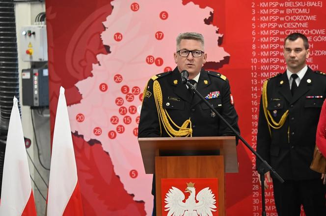 Strażacy z Rudy Śląskiej mają nową siedzibę. 7 grudnia została uroczyście otwarta