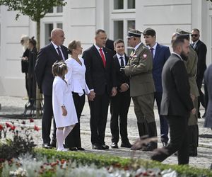  Kasia Nawrocka na biało czekała na rodziców 
