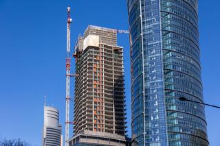 Budowa wieżowca The Bridge na Woli w Warszawie