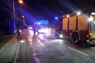 Płonie warsztat samochodowy w Mysłowicach! Z ogniem walczy kilkadziesiąt zastępów straży pożarnej