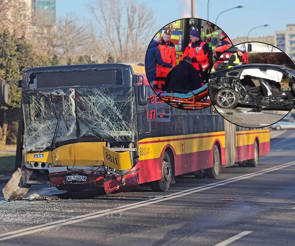 Przerażające szczegóły wypadku autobusu w Warszawie. Pasażerowie walczą o życie w szpitalu