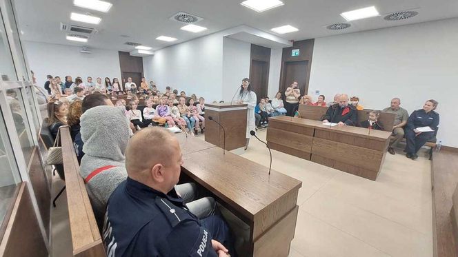 Wilki na ławie oskarżonych.