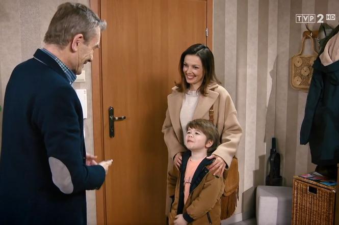 Barwy szczęścia, odc. 2282. Stefan (Krzysztof Kiersznowski), Kasia (Katarzyna Glinka), Ksawery (Bartosz Gruchot)