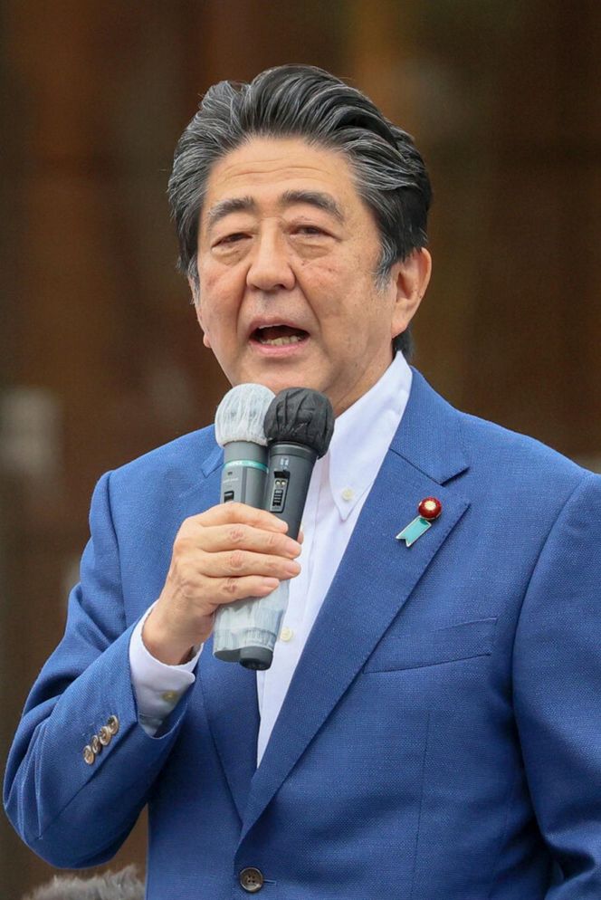 Shinzo Abe nie żyje. Były premier Japonii zastrzelony. Sprawca przyznał się przed sądem