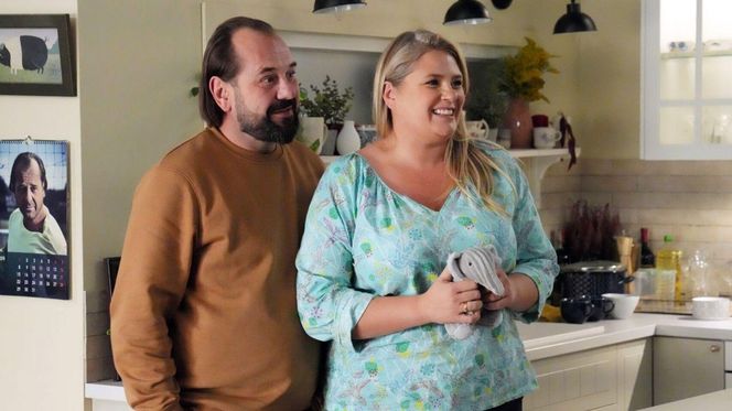 Barwy szczęścia odc. 3147. Aldona (Elżbieta Romanowska), Borys Grzelak (Jakub Wieczorek)