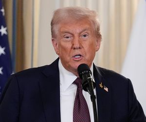 Donald Trump wzywa do zaprzestania bombardowania Gazy. Izrael wstrzymuje działania ofensywne