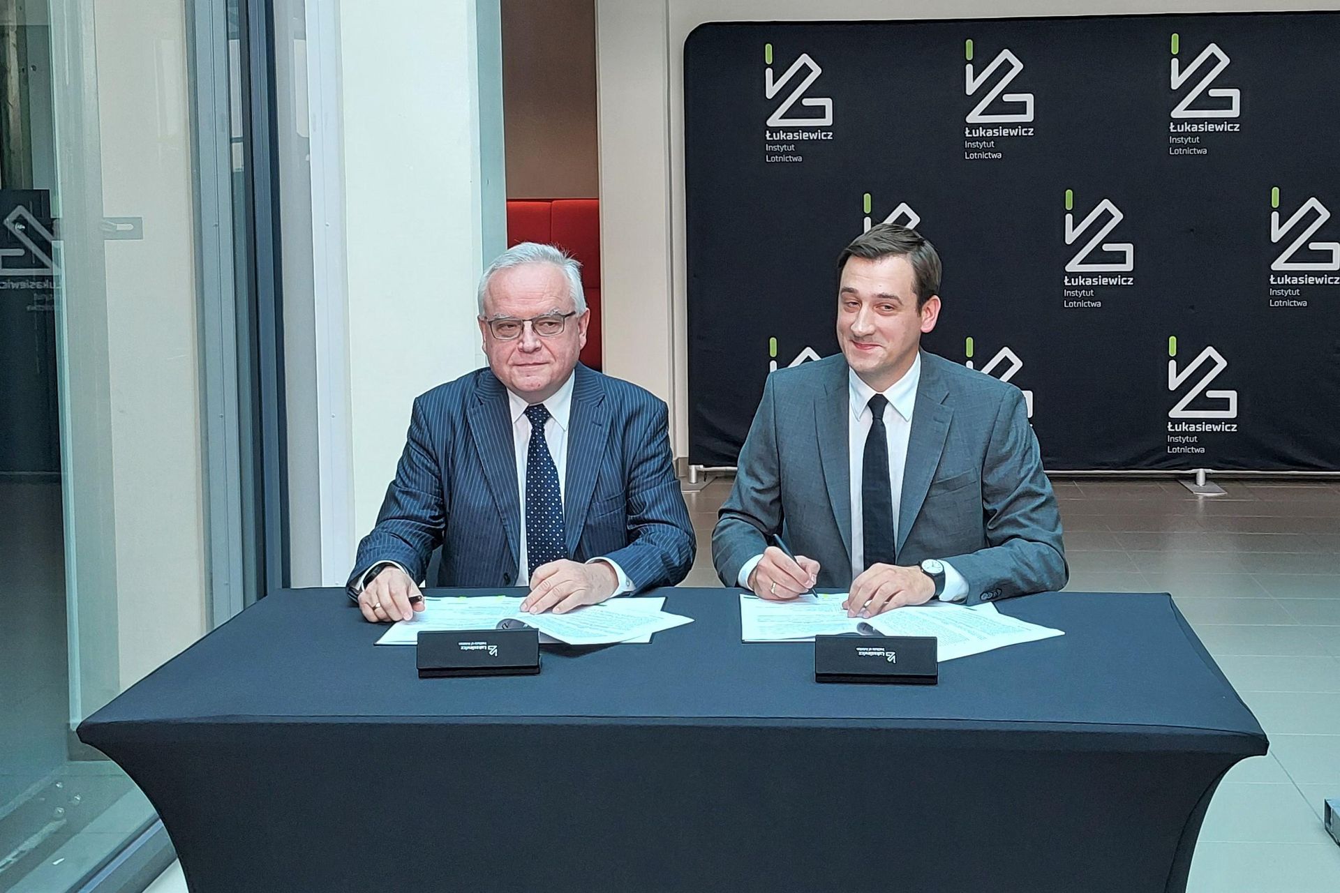 Podpisanie umowy Konsorcjum Satelity SPARK